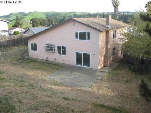 704 Windward Ct, Rodeo, CA 94572 photo 1