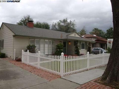 215 E Beverly Pl, Tracy, CA 95376 photo 1