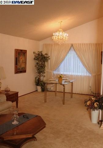 2033 Spring Lake Dr, Martinez, CA 94553 photo 1