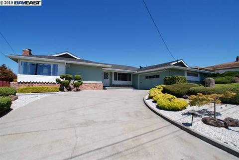 2172 Harborview Dr, San Leandro, CA 94577 photo 1