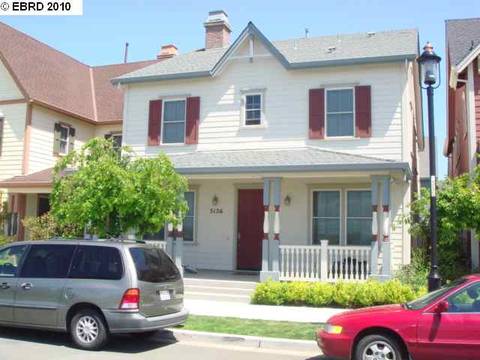 3126 N Front St, Hercules, CA 94547 photo 1