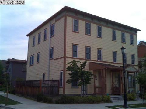 3174 S Front St, Hercules, CA 94547 photo 1