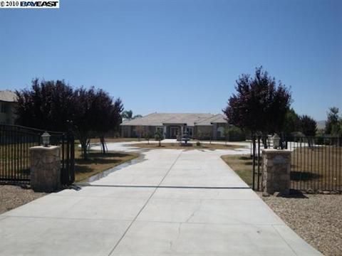 6410 W Durham Ferry Rd, Tracy, CA 95304 photo 1