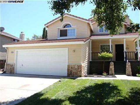 1374 Ray Harvey Dr, Tracy, CA 95376 photo 1