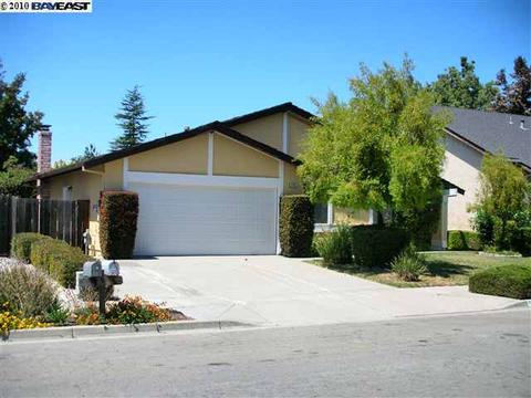 3705 Warwick Rd, Fremont, CA 94555 photo 1