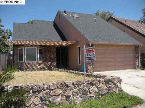 2379 Cabrillo Dr, Hayward, CA 94545 photo 1