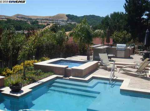 8003 Brittany Dr, Dublin, CA 94568 photo 1