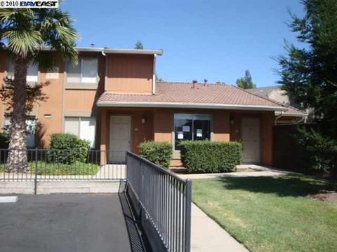 4028 Elmo Loop #D, Modesto, CA 95356 photo 1