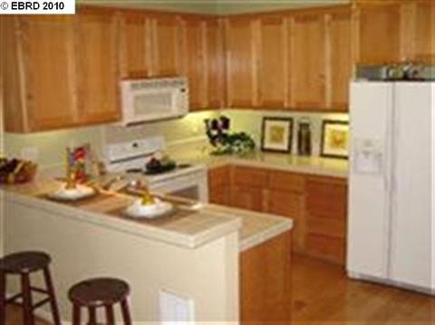 655 12th St #409, Oakland, CA 94607 photo 1