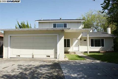 7512 Birkdale Dr, Newark, CA 94560 photo 1