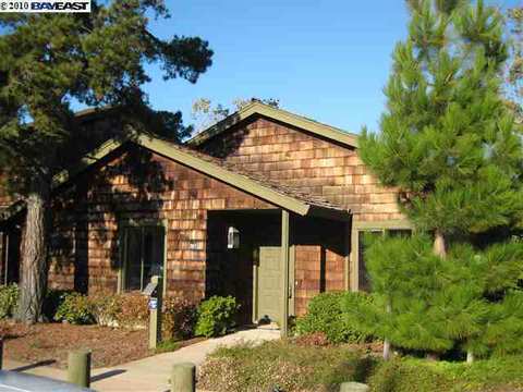 207 Harbor Rd, Alameda, CA 94502 photo 1