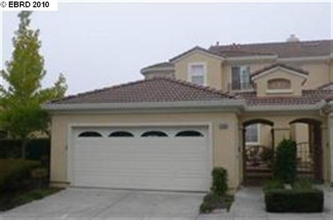 22059 E Lyndon Loop, Castro Valley, CA 94552 photo 1