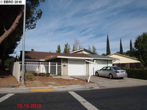 230 E Trident Dr, Pittsburg, CA 94565 photo 1