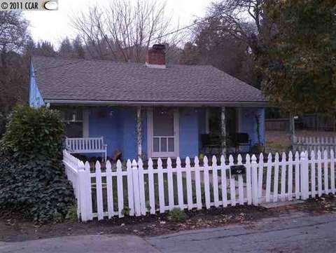 3613 Chestnut St, Lafayette, CA 94549 photo 1