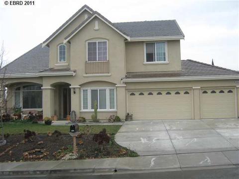 5205 Heritage Dr, Concord, CA 94521 photo 1