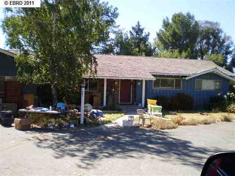 1881 Ayers, Concord, CA 94521 photo 1