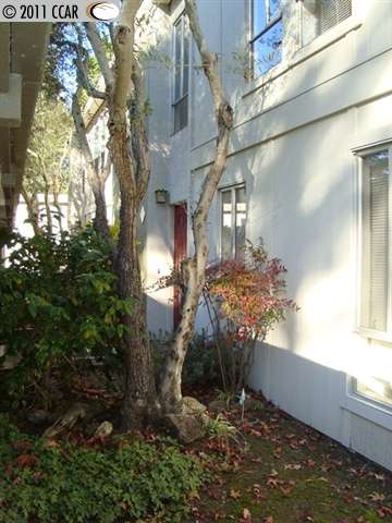 651 Moraga Rd #28, Moraga, CA 94556 photo 1