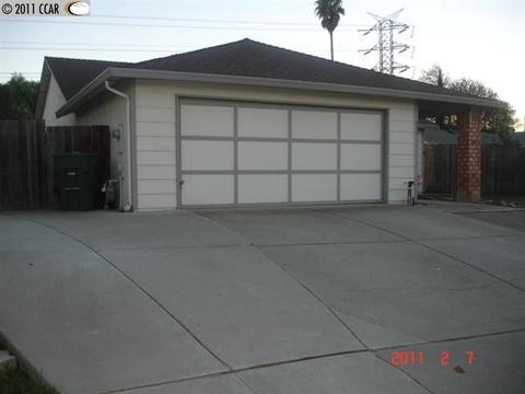 323 Ensign Ct, Pittsburg, CA 94565 photo 1