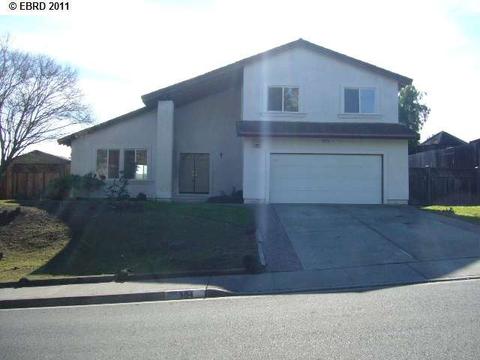 304 Iris Rd, Hercules, CA 94547 photo 1
