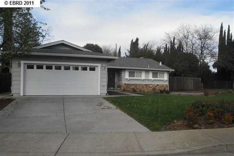 3799 Saint Peter Ct, Concord, CA 94518 photo 1