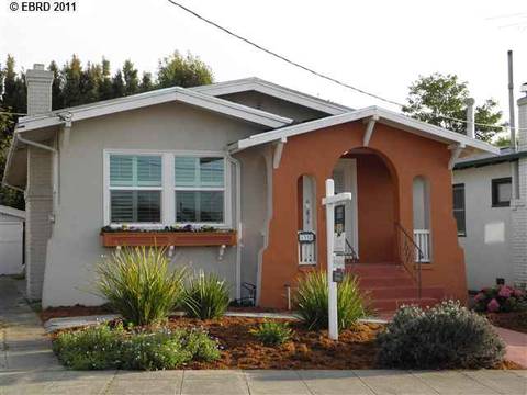 1338 67th St, Berkeley, CA 94702 photo 1