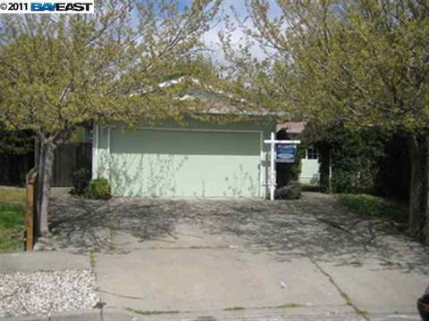 26131 Danforth Ln, Hayward, CA 94545 photo 1