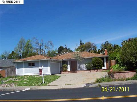 2469 Simas Ave, Pinole, CA 94564 photo 1