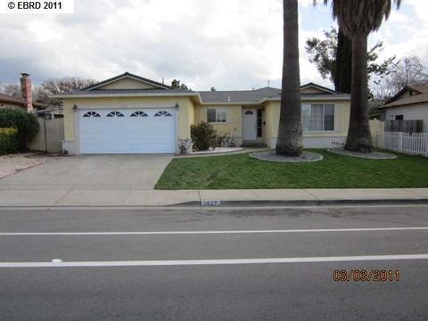 3527 Crestview Dr, Pittsburg, CA 94565 photo 1