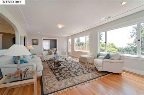 1992 Yosemite Rd, Berkeley, CA 94707 photo 1