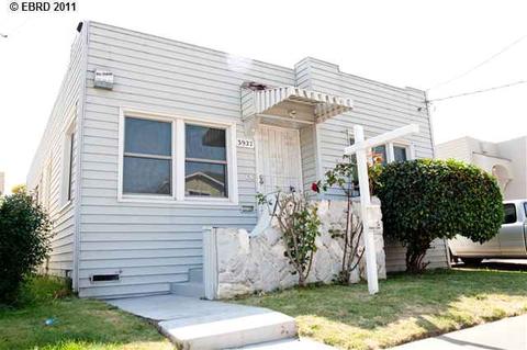 3927 Walnut St, Oakland, CA 94619 photo 1