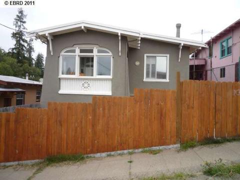 2520 E 28th St, Oakland, CA 94601 photo 1