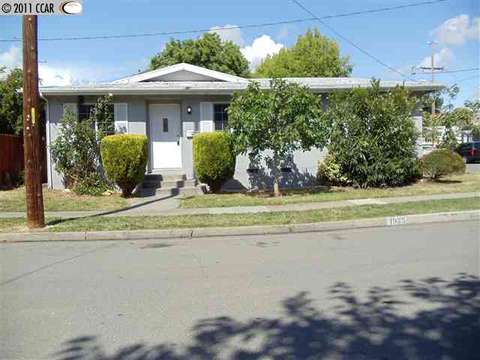 1935 Castro St, Martinez, CA 94553 photo 1