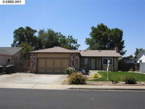 951 Walnut Dr, Oakley, CA 94561 photo 1