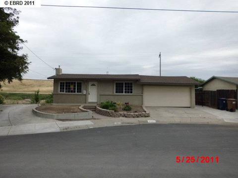 4095 Cabrilho Dr, Martinez, CA 94553 photo 1