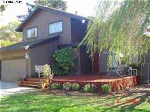 2545 Downer St, Pinole, CA 94564 photo 1