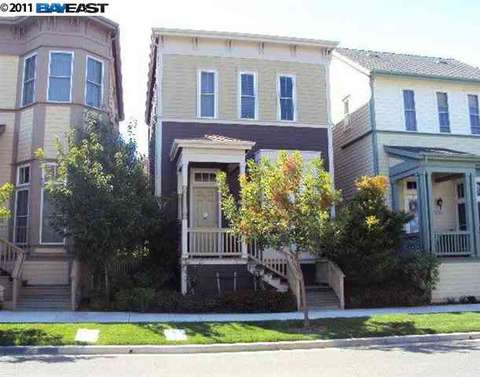 2036 Clark St, Hercules, CA 94547 photo 1