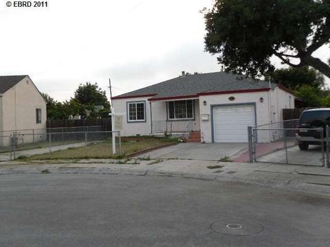701 Donovan Dr, San Leandro, CA 94577 photo 1