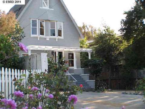 2828 Webster, Berkeley, CA 94705 photo 1