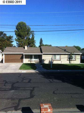 1911 Apple Dr, Concord, CA 94518 photo 1