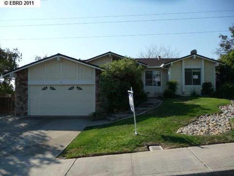 2409 Candlestick Dr, Antioch, CA 94509 photo 1