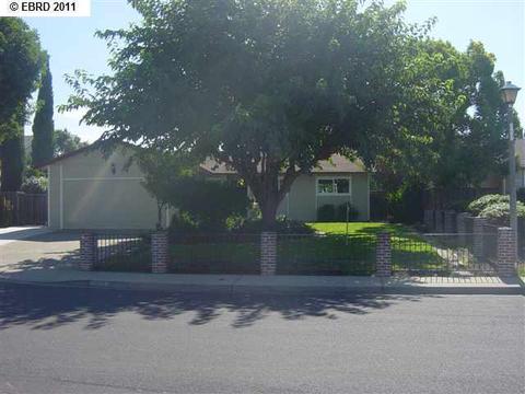3512 Gemini Ct, Concord, CA 94519 photo 1