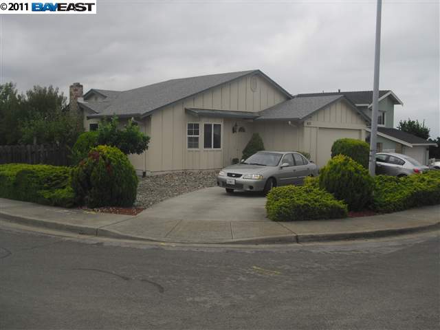 852 Reef Point Dr, Rodeo, CA 94572 photo 1