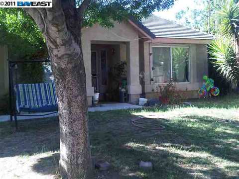 633 Totman Ct, Patterson, CA 95363 photo 1