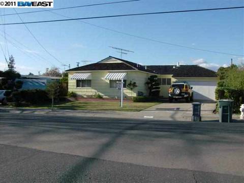 858 Fulton Ave, San Leandro, CA 94577 photo 1