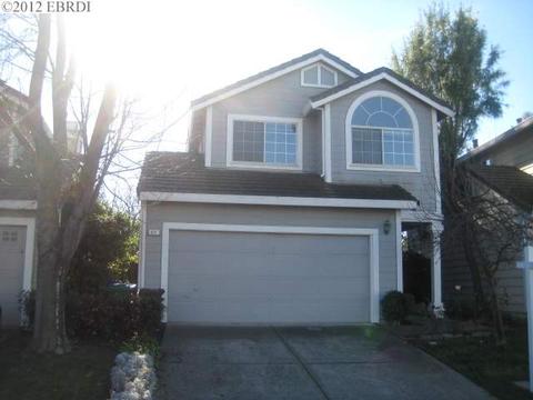 472 Dohrmann Ln, Pinole, CA 94564 photo 1