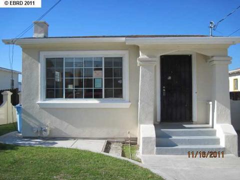 3236 Idaho St, Berkeley, CA 94702 photo 1