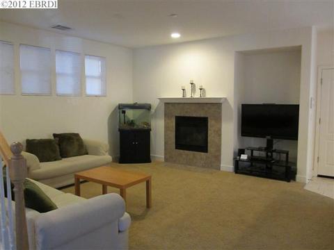 2048 Cabrillo Ln, Hercules, CA 94547 photo 1