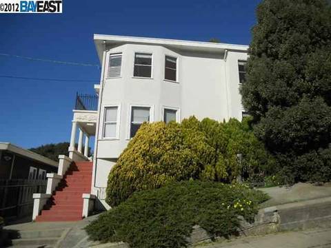 2950 E 29th St, Oakland, CA 94601 photo 1