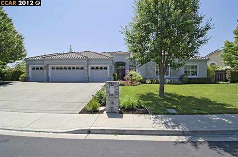 8207 Regency Dr, Pleasanton, CA 94588 photo 1
