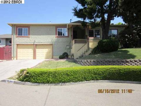 1086 Hazel Dr, Pinole, CA 94564 photo 1